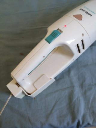 Aspirador de mano Ufesa Practico!