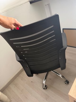 Silla de oficina negra