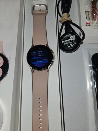 Samsung Galaxy Watch 4 Rose Gold