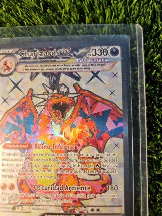 Charizard EX 215/197
