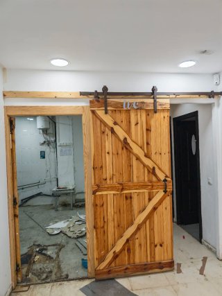 Lámparas de bar y puerta, escucho tu oferta,