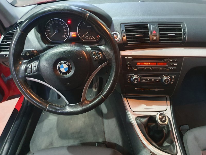 BMW Serie 1 2009, foto 16