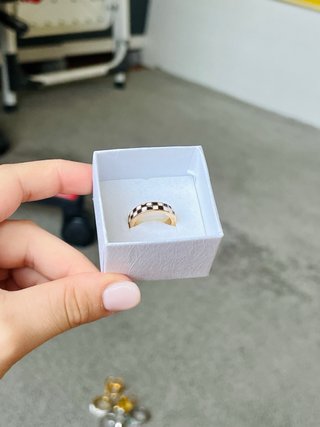 4 anillos dorados
