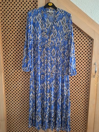 Vestido Zara estampado azul y beige talla L