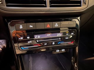 Volkswagen T-Cross R-LINE DSG, SOLO 40.000km!!!