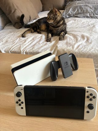 Nintendo Switch OLED Blanca + Accesorios