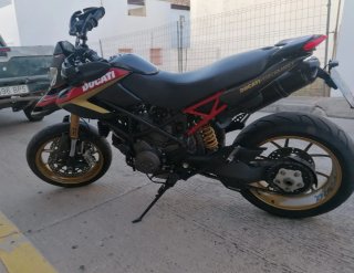 A2 Ducati Hypermotard 796 Negociable