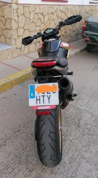 A2 Ducati Hypermotard 796 Negociable