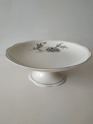 Plato sobre KPM porcelana