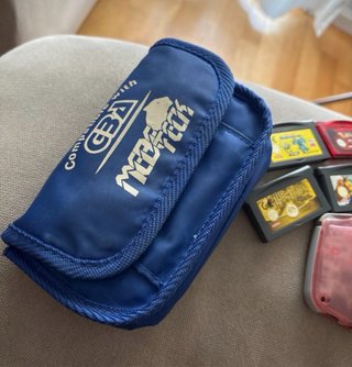 Consola Game Boy Advance Rosa + 4 Juegos
