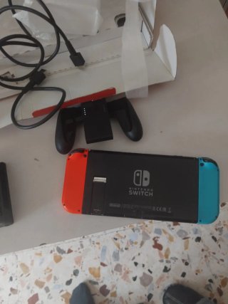 Nintendo Switch Console con Joy-Con Blu/Ros