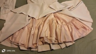 Vestido midi rosa con vuelo y cinturón
