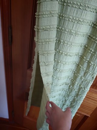 Vestido comprido verde com racha