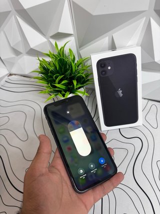 iPhone 11 128GB Negro – 94% de batería – Con caja