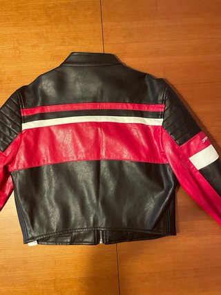 Chaqueta cuero notera negra y roja