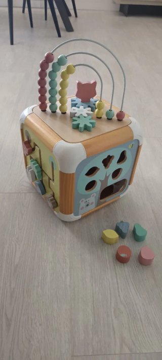 Cubo actividades madera bebé 1 año