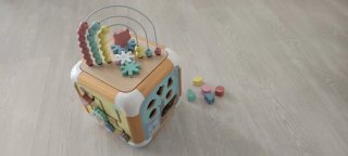 Cubo actividades madera bebé 1 año