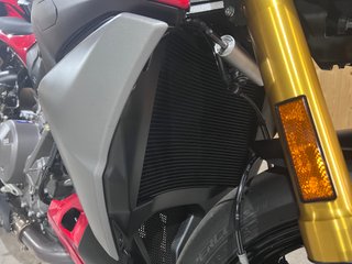Ducati Streetfighter V2 S