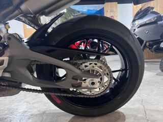 Ducati Streetfighter V2 S