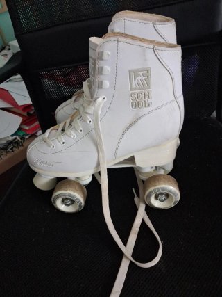 Patines de 4 ruedas blancos