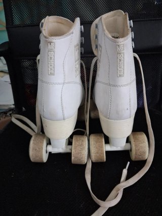 Patines de 4 ruedas blancos