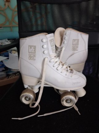Patines de 4 ruedas blancos