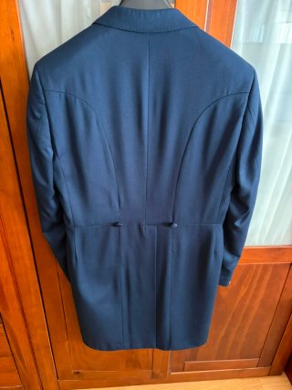 Chaqué y pantalón azul marino