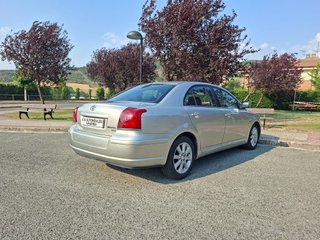 Toyota Avensis 2004