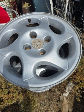 Llantas Peugeot Plata 6 Radios 15"