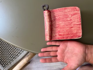 Cerámica artesanal: platos llanos y hondos, tazas.