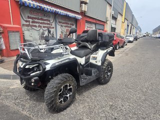 Can-Am Outlander Quad Negro/Blanco