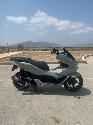 Honda PCX 125 2023 Gris