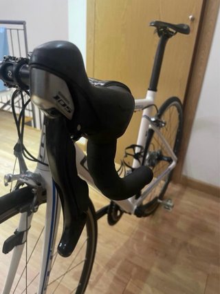 Bicicleta de carretera GT