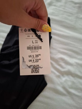 Vestido tubo negro asimetrico
