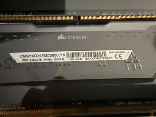 Memória RAM Corsair Vengeance 16GB RGB PRO