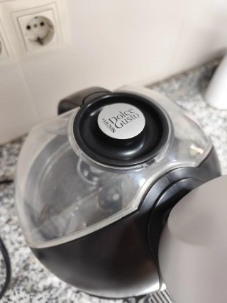 Cafetera Dolce Gusto Negra