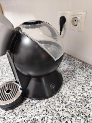 Cafetera Dolce Gusto Negra