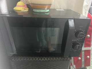 Microondas Toshiba Negro