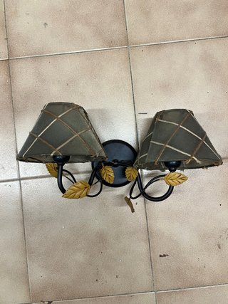 Lámpara de pared doble con hojas