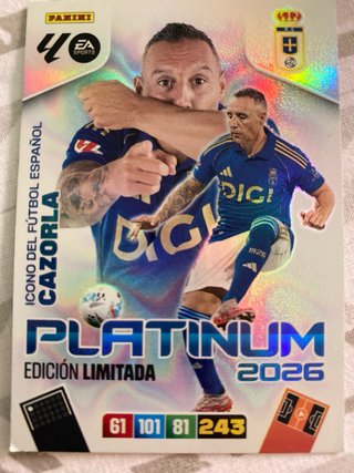 Cromos Adrenalyn XL 2025-26. Pide lo que te falte.