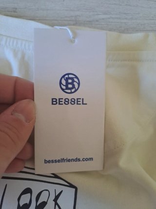 Camiseta Bessel Nueva