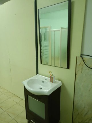 Mueble de baño y espejo