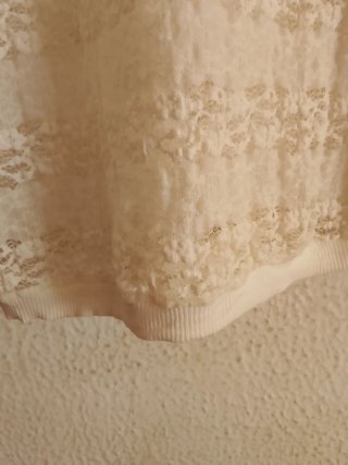 Camiseta Bershka encaje perlas talla L
