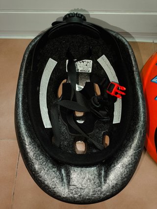 Cascos bici infantil. Regalo guantes.