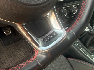 Volkswagen Golf GTI Performance 2.0 TSI (245 CV)