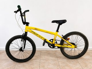 Bicicleta BMX Monty Amarilla