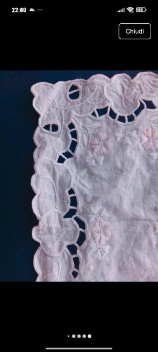 Centrini in cotone bianchi