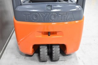 Carretilla Toyota Eléctrica 1600kg