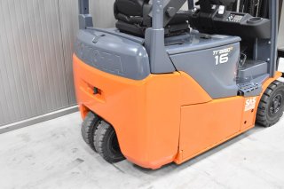Carretilla Toyota Eléctrica 1600kg