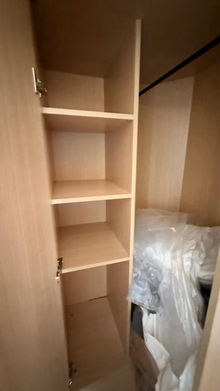 Armario de madera